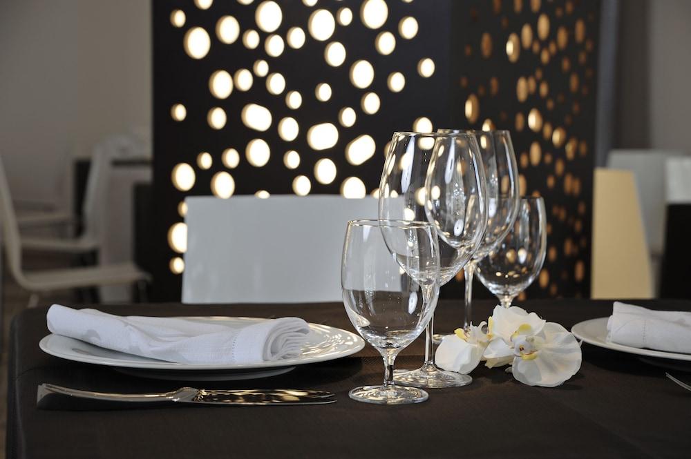 Pietre Nere Resort & Spa Modica Restoran gambar
